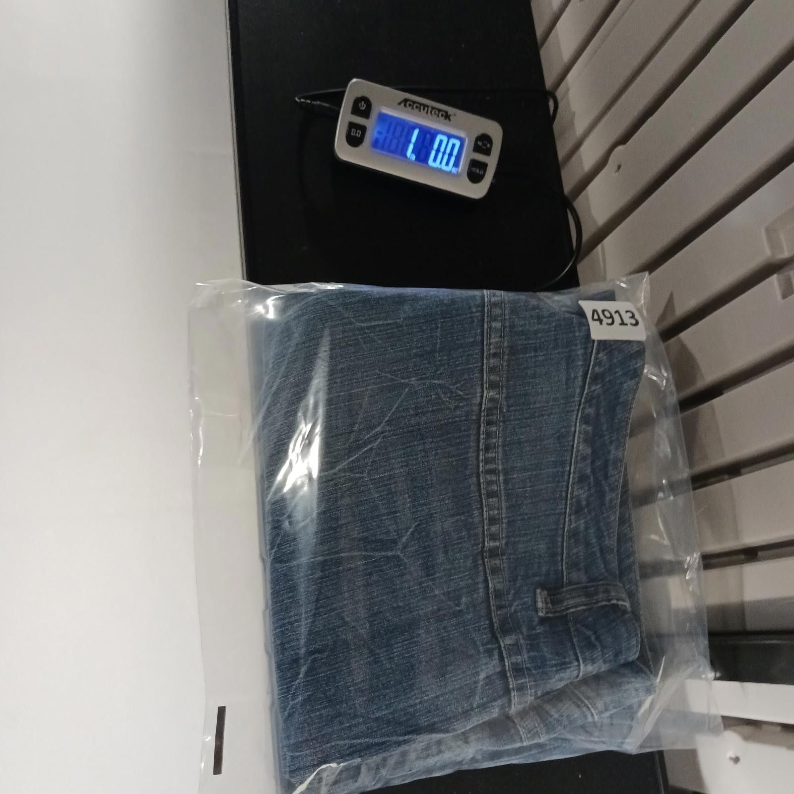 Other Bisou Bisou Michele Bohbot Women Blue Jeans Size 10 (32×29) Size 32" / US 10 / IT 46 - 8 Thumbnail