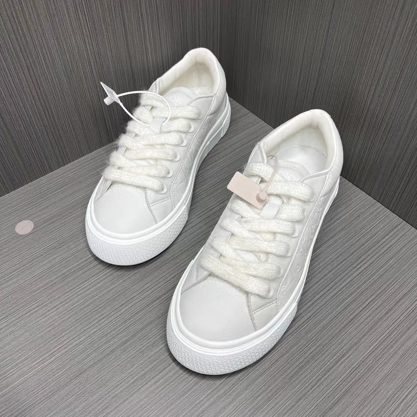 Dior Dior B33 Spin Sneaker (White) K15 Size US 9 / EU 42 - 1 Thumbnail