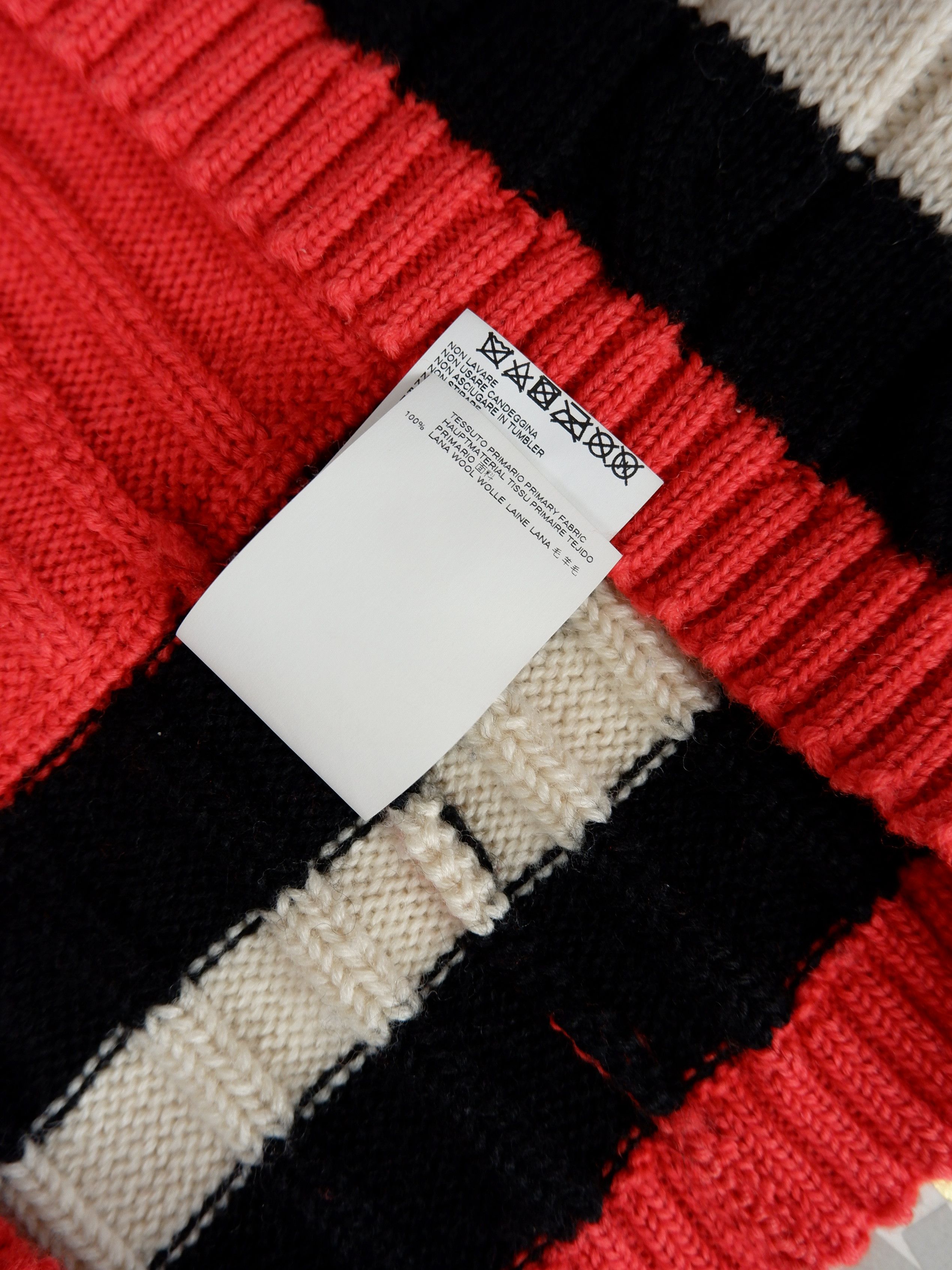 Maison Margiela Last drop! Maison Margiela collegiate v-neck sweater Size US S / EU 44-46 / 1 - 13 Thumbnail