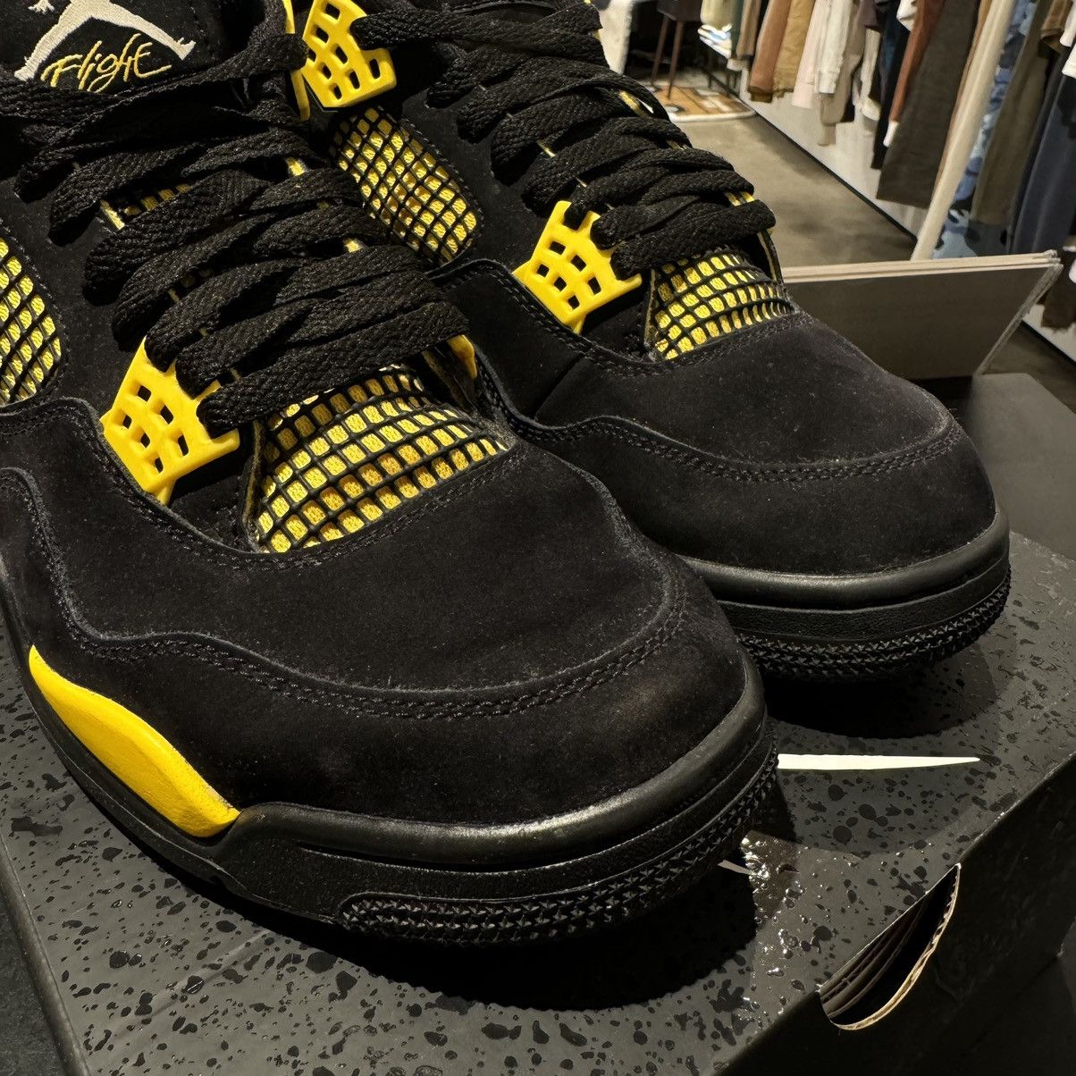 Jordan Brand Jordan 4 Retro Lightning Size US 10.5 / EU 43-44 - 6 Thumbnail