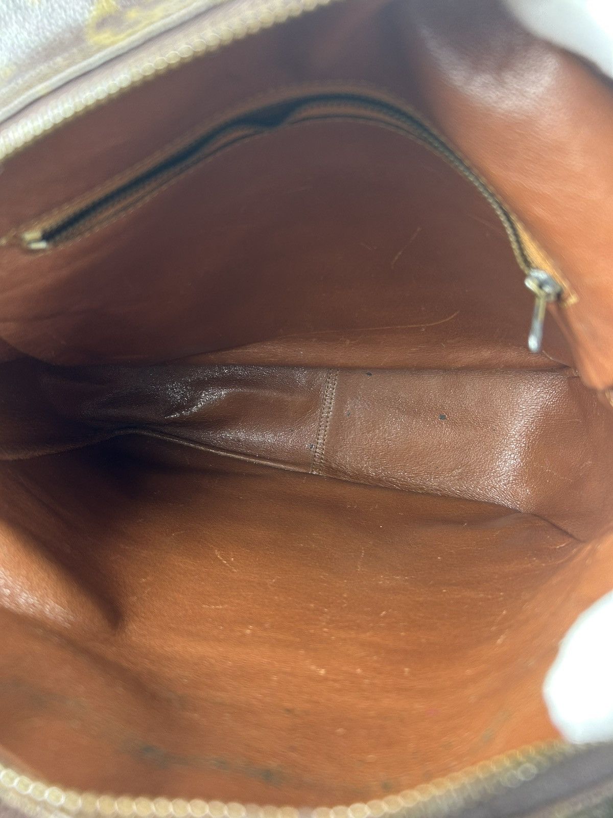 Louis Vuitton Louis Vuitton Monogram Crossbody Bag Size ONE SIZE - 5 Thumbnail