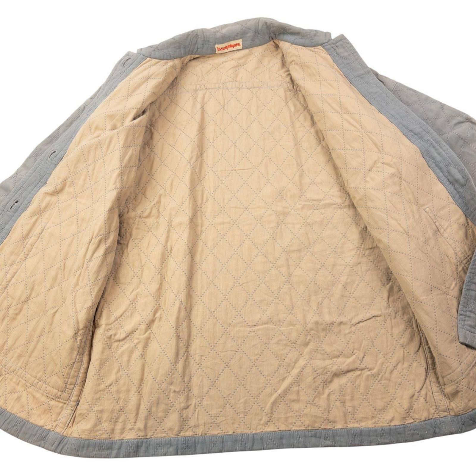 Issey Miyake Vintage 80s Issey Miyake Button Up Quilted Jacket Size M Size US M / EU 48-50 / 2 - 4 Thumbnail
