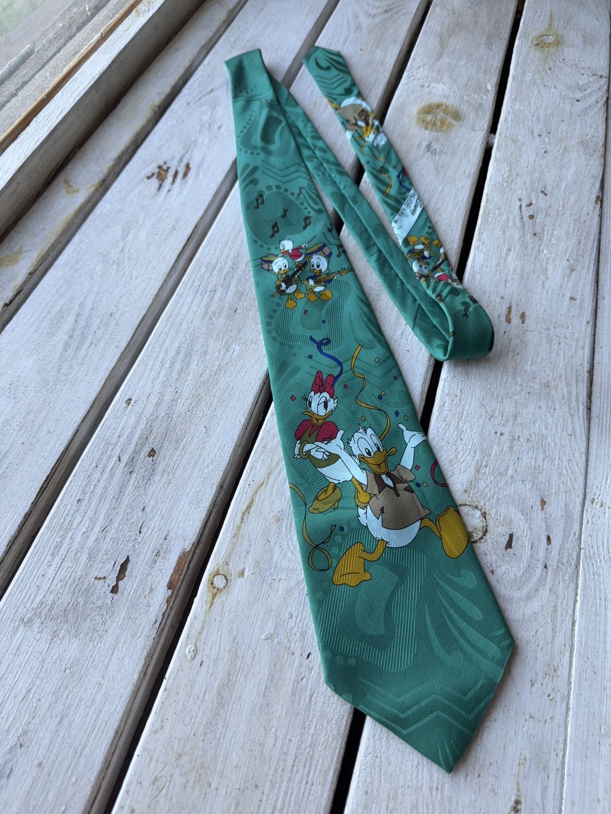 Cartoon Network × Disney × Vintage Vintage Disney Donald Duck & Nephews Green Tie 90s Print Size ONE SIZE - 1 Thumbnail