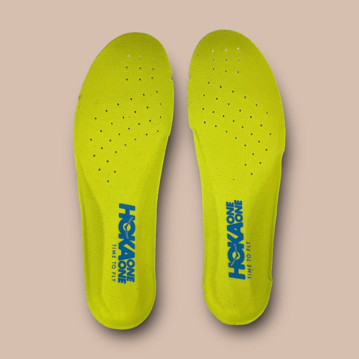 Hoka Hoka One One "Carbon X" Size US 5 / EU 37 - 17 Thumbnail