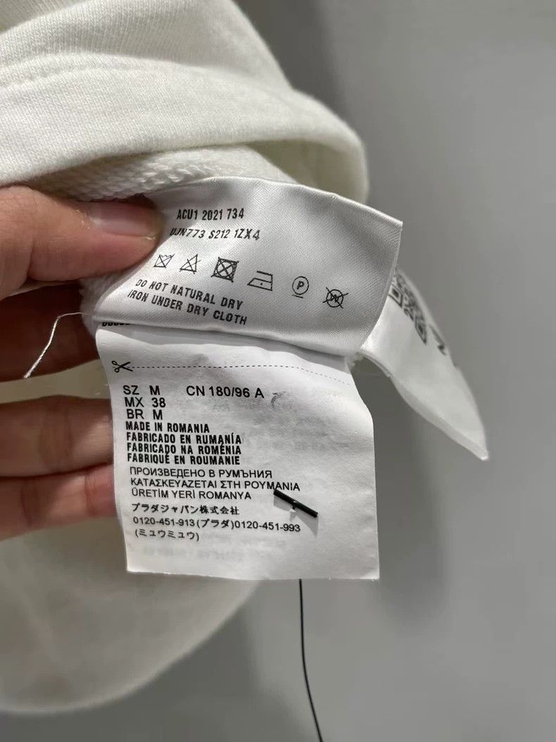 Prada Prada White relief letter logo short sleeves 2501-Nextarrow Size US M / EU 48-50 / 2 - 8 Thumbnail