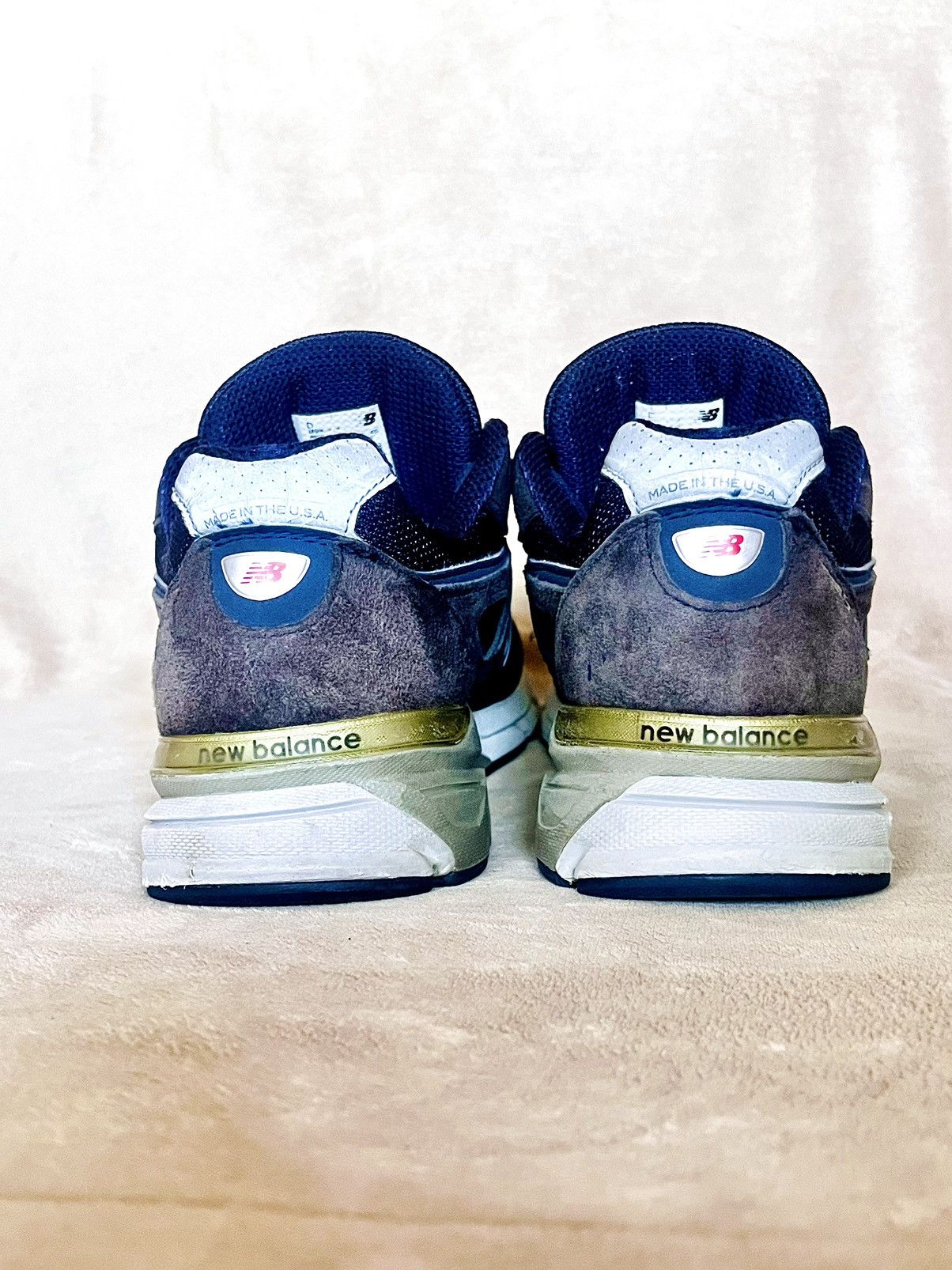 New Balance New Balance 990v4 - Navy / White (11M) Size US 11 / EU 44 - 7 Thumbnail