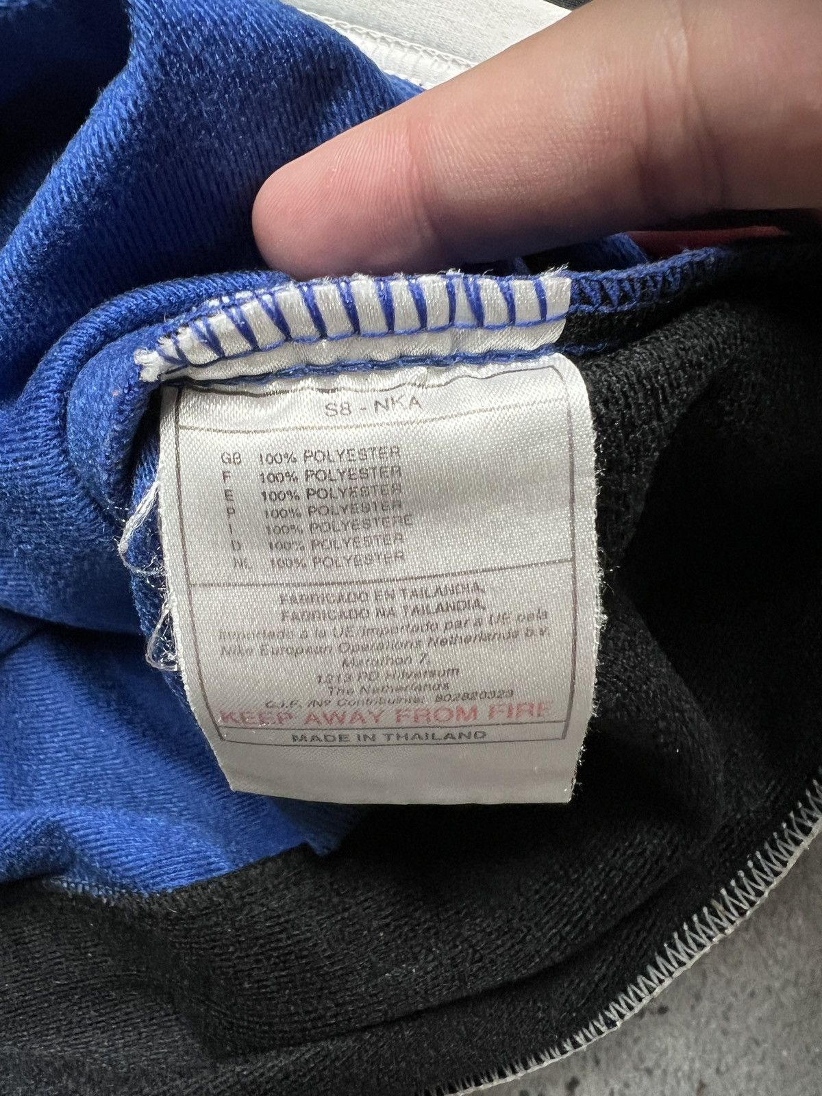 Nike 🇺🇸 Nike Vintage Zipper Jacket central swoosh logo y2k 90s Size US L / EU 52-54 / 3 - 15 Thumbnail