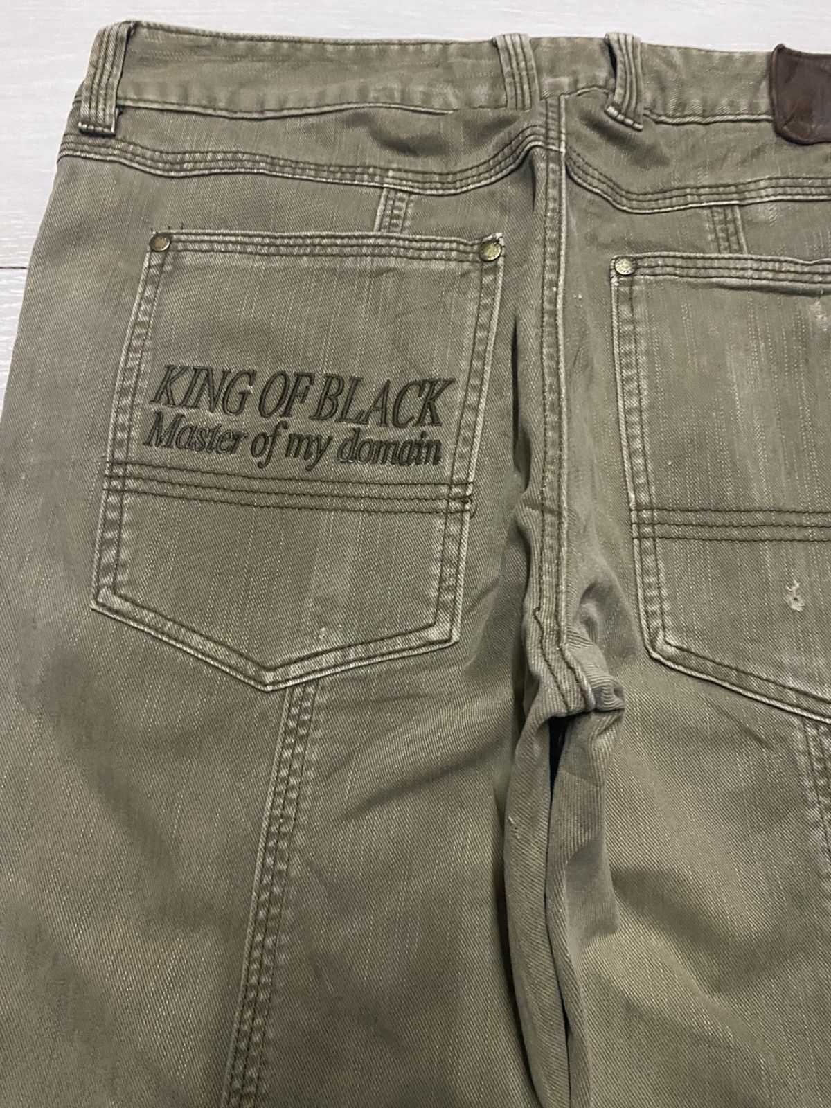 Japanese Brand Vintage Karl Kani Khaki Logo Embroidery Loose Jeans Size US 36 / EU 52 - 12 Thumbnail