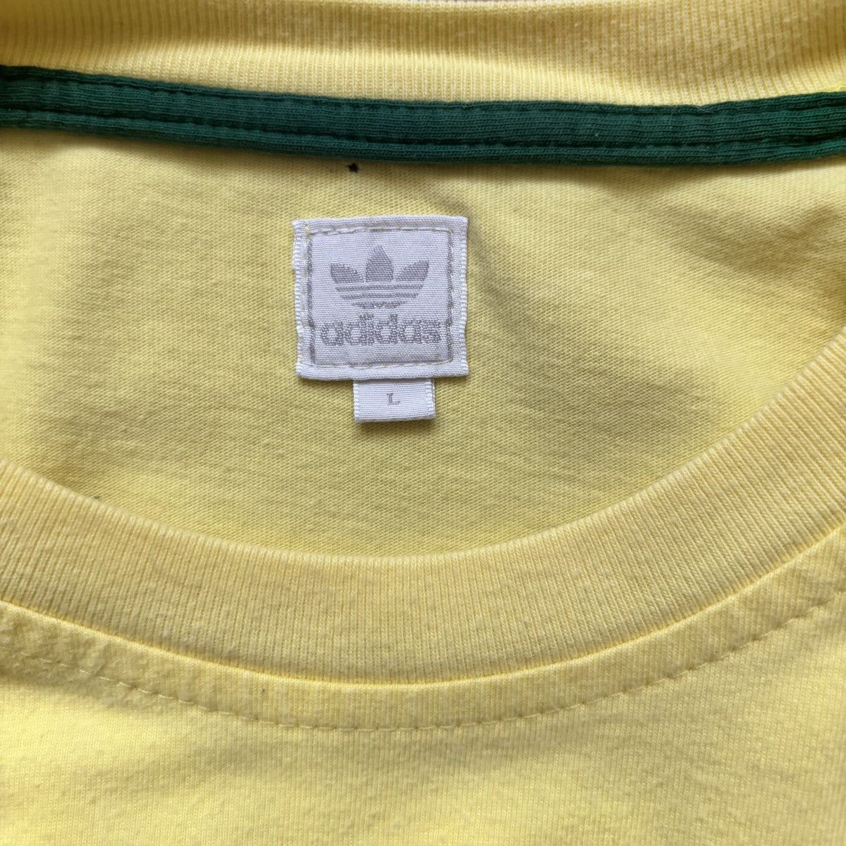 Adidas × Vintage Vintage Adidas Brazil Colour Big logo T-Shirt Size US L / EU 52-54 / 3 - 7 Thumbnail