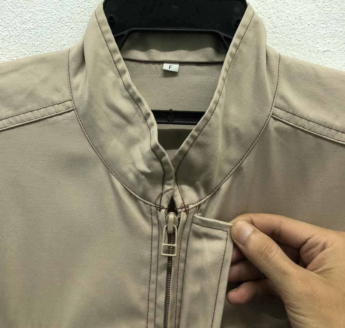 Other ISUZU Branded Khaki Work Coverall Durable Utility Jumpsuit Size US 40 / EU 56 - 14 Thumbnail