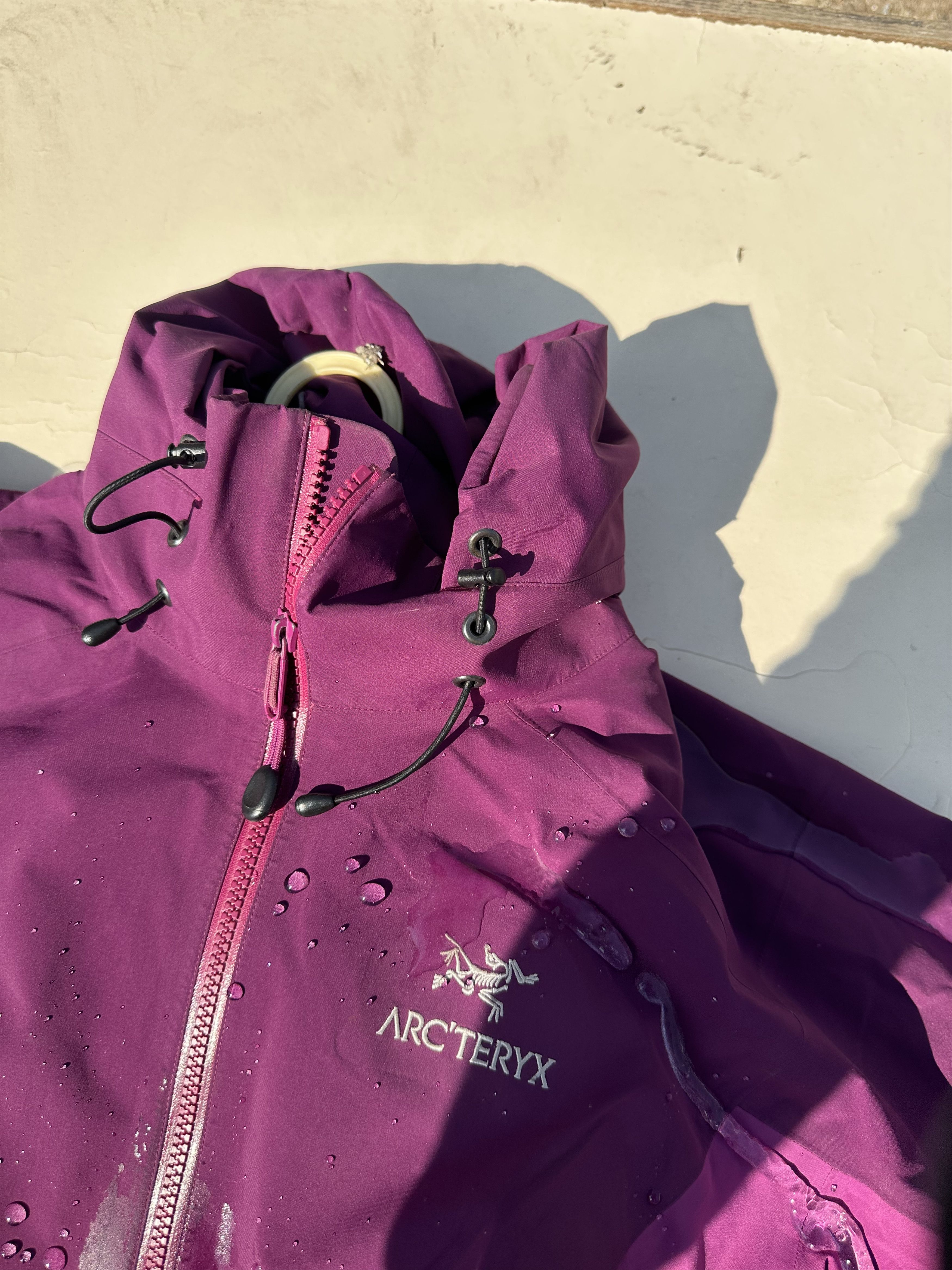 Arc'teryx Arc'teryx Women's GORE-TEX Hard Shell Jacket (Beta AR) Size US L / EU 52-54 / 3 - 24 Thumbnail