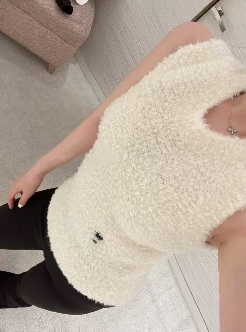 Dior Dior Embroidered Bee Lamb Wool Vest Size US S / EU 44-46 / 1 - 7 Thumbnail