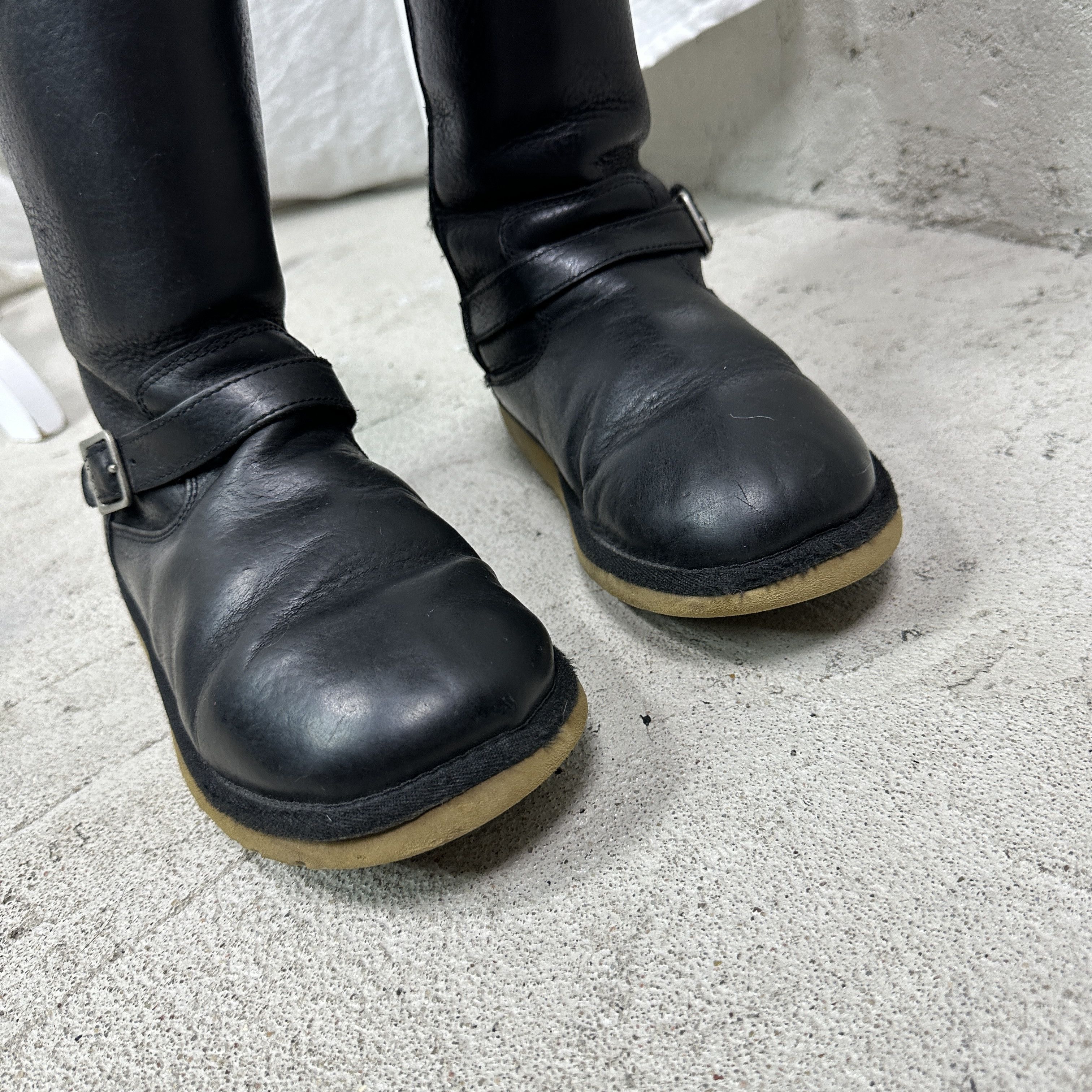 Ugg Vintage Avant Garde Leather Bluckled UGG Boots Y2K Size US 5 / IT 35 - 6 Thumbnail