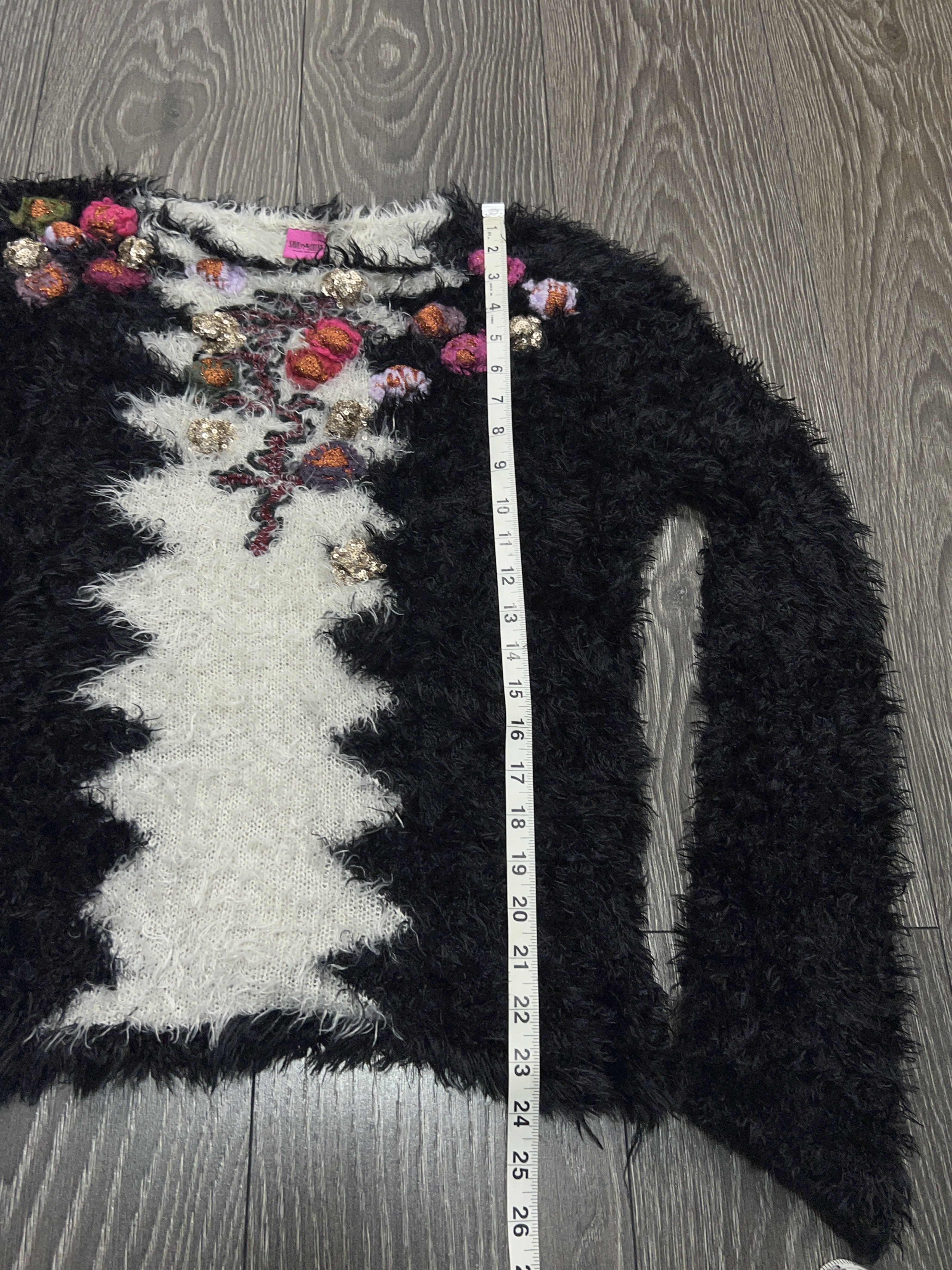 Designer Womens Save the Queen Black Sweater Pullover Fuzzy Floral M Size M / US 6-8 / IT 42-44 - 6 Thumbnail