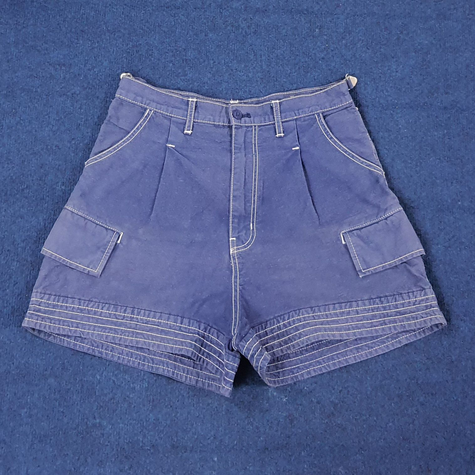 Ne-Net Vintage Ne-Net by Issey Miyake Short Pants C244N17 Size 27" / US 4 / IT 40 - 1 Thumbnail