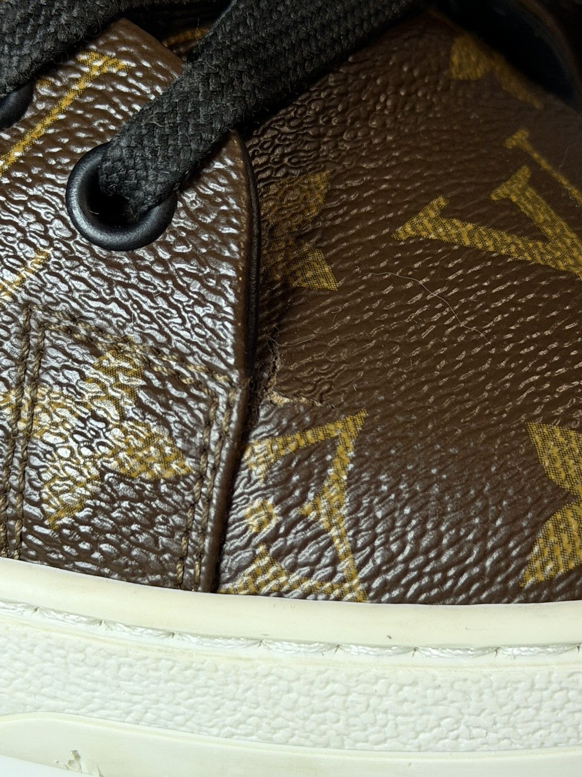 Louis Vuitton Rare Louis Vuitton Frontrow Low Top Sneakers Luxury Size US 9.5 / EU 42-43 - 23 Thumbnail