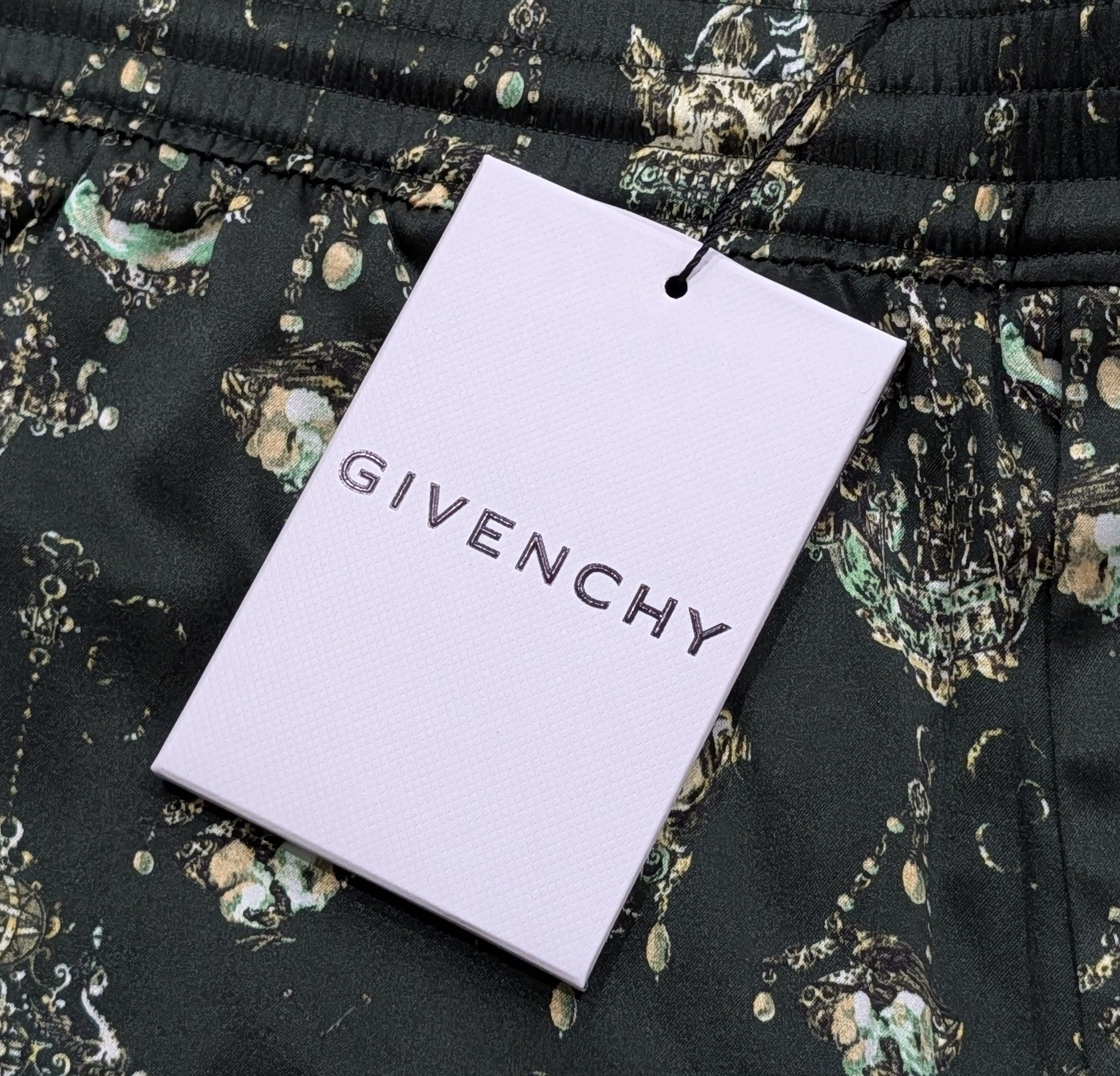 Givenchy GIVENCHY "Hubert Objects" Silk Shorts Green 50 US 34 Size US 34 / EU 50 - 8 Thumbnail