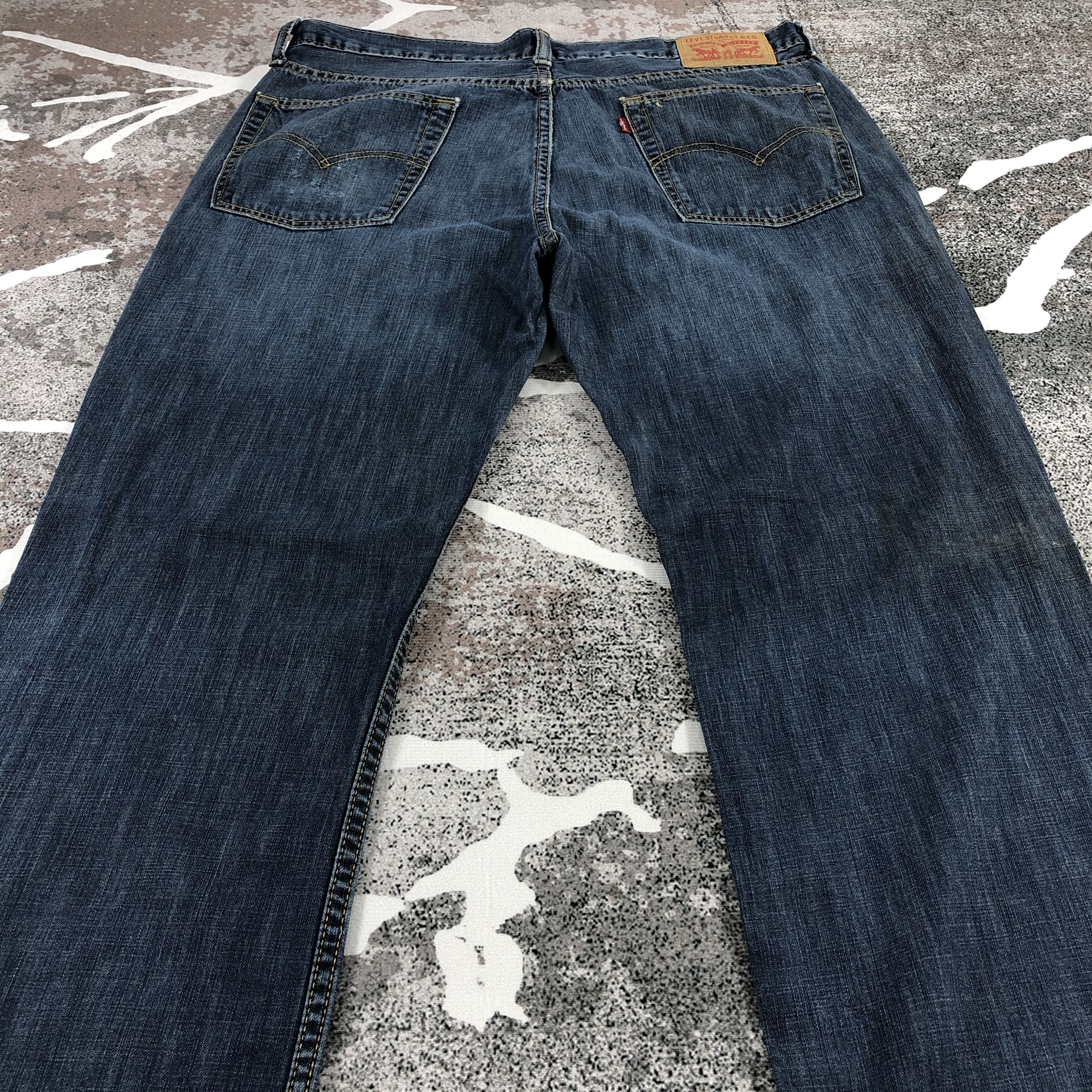 Levi's Vintage Levis 514 Jeans Blue Wash Denim KJ655 Size US 36 / EU 52 - 4 Thumbnail