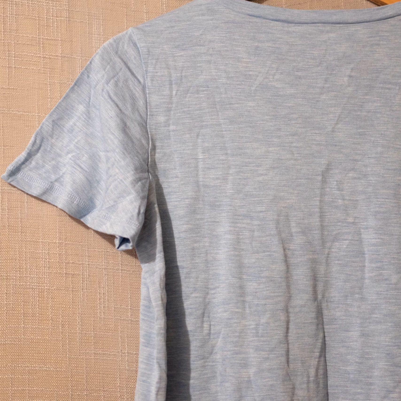 Jessica Simpson EUC Jessica Simpson T-Shirt V-Neck Short Sleeve Viscose Blend Womens M Blue Classic Basic Shirts Womens M 90s? (No, avoid 90s) Size M / US 6-8 / IT 42-44 - 6 Thumbnail