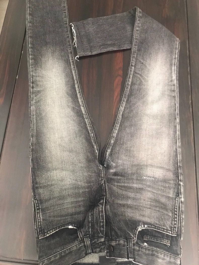 Saint Laurent Paris Saint Laurent D02 Men's Denim Shorts- Size US 27 - 5 Thumbnail
