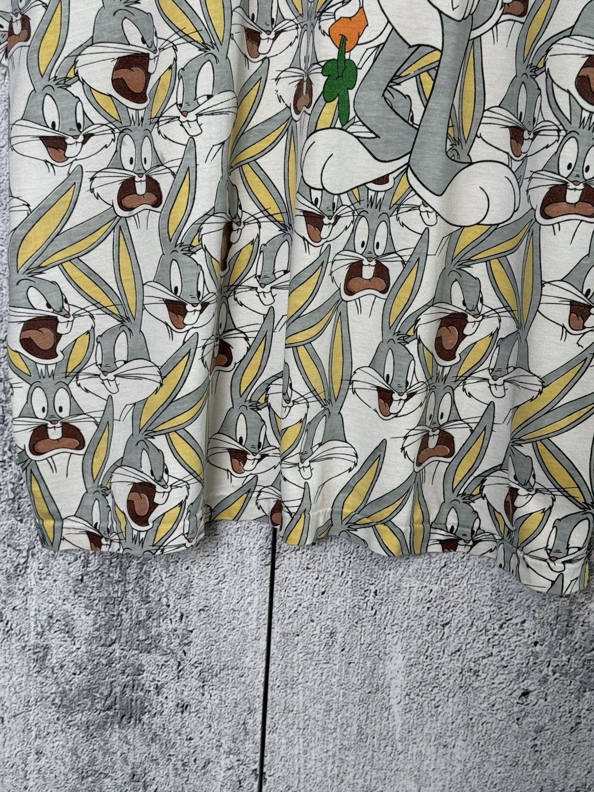 Warner Bros Vintage Bugs Bunny All Over Print T-Shirt Looney Tunes Tee Size US XL / EU 56 / 4 - 21 Thumbnail