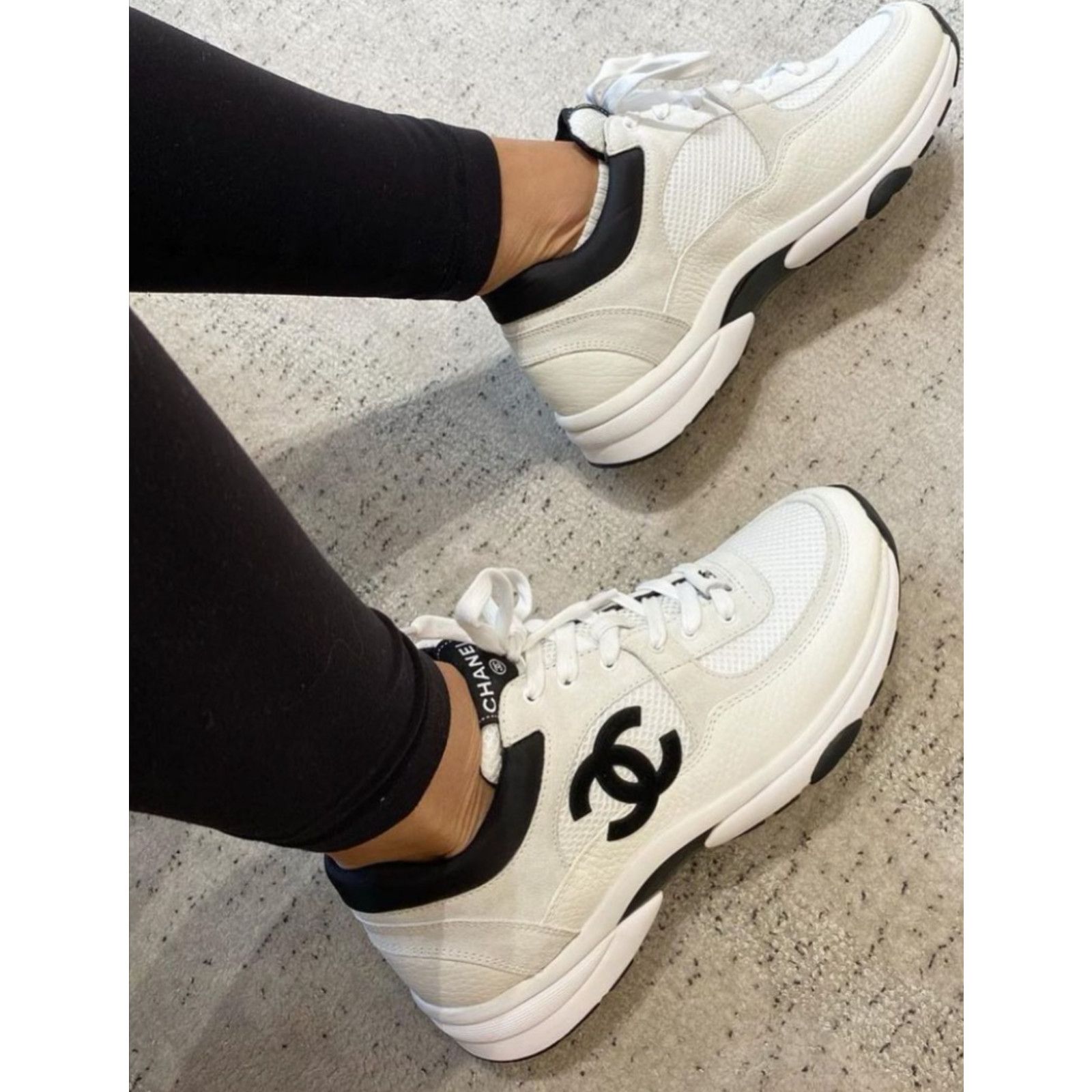Chanel REV CC Logo Leather Lace Up Flat Runner Trainer Sneaker 39.5 Size US 9.5 / IT 39.5 - 12 Thumbnail