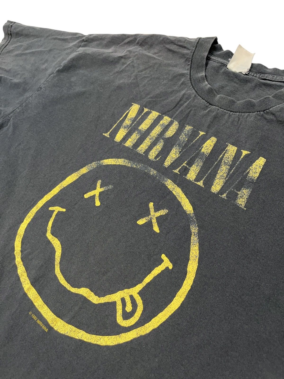 Band Tees Vintage 1992 Nirvana Smiley Face Distressed T-shirt Size US XL / EU 56 / 4 - 5 Thumbnail