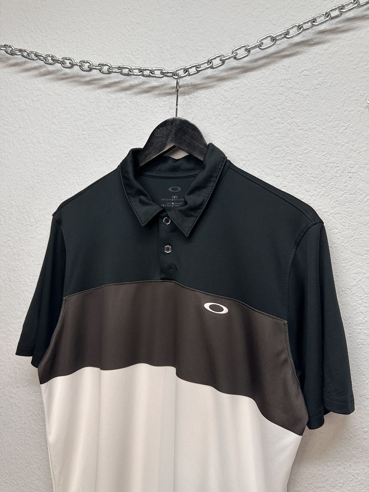 Oakley Vintage Oakley T-shirt Y2k gore cope outdoor glasses Jacket Size US L / EU 52-54 / 3 - 6 Thumbnail