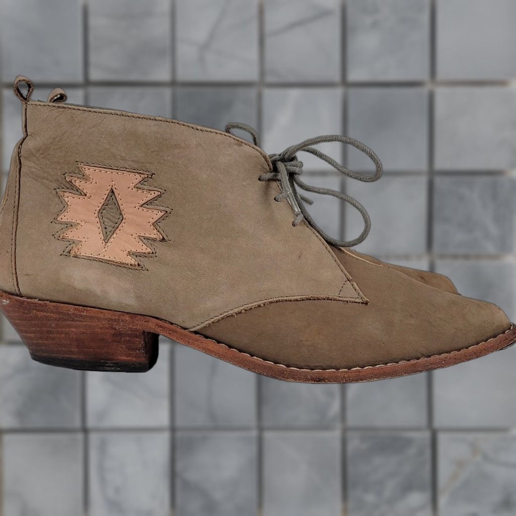 Vintage Dingo Tan Suede Lace Up Ankle Boots Western Cowgirl Boho Women's Size 8.5 M Size US 9 / IT 39 - 1 Thumbnail