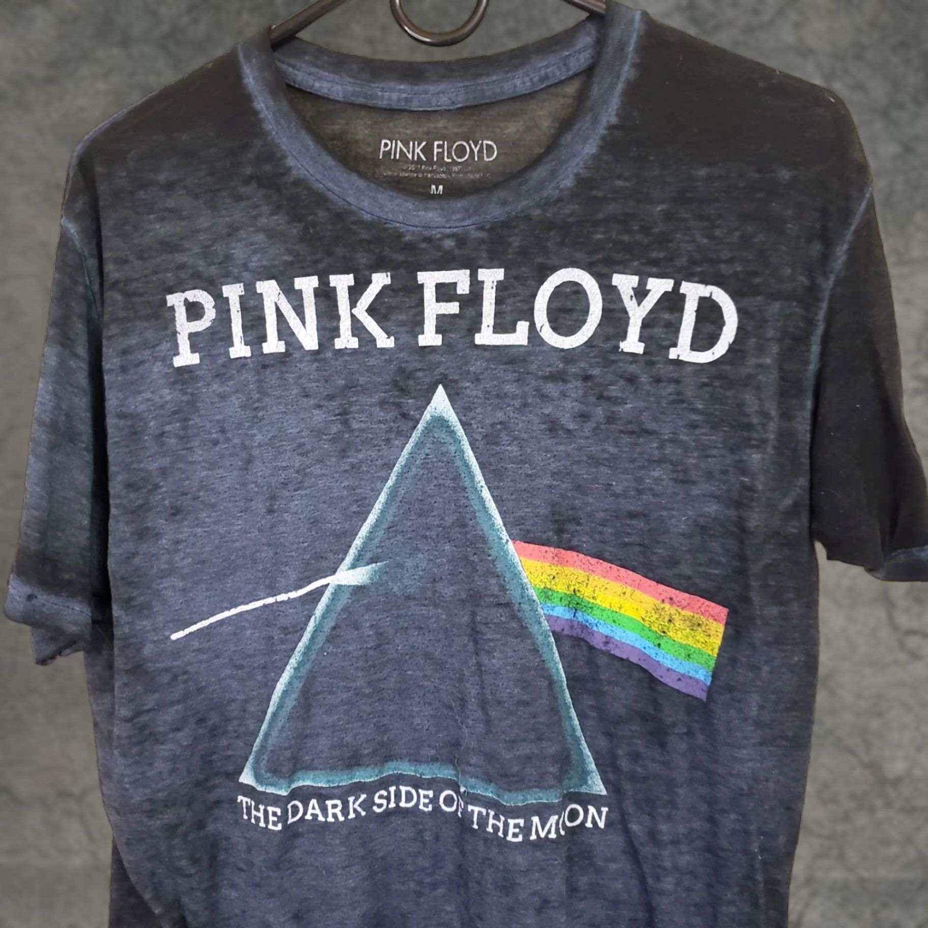 Vintage Pink Floyd Rock Band Dark Side of the Moon Tee Shirt M Black Cotton Crew Neck Short Sleeve Graphic Logo Vintage: No Mens Regular Size M Size US M / EU 48-50 / 2 - 1 Thumbnail