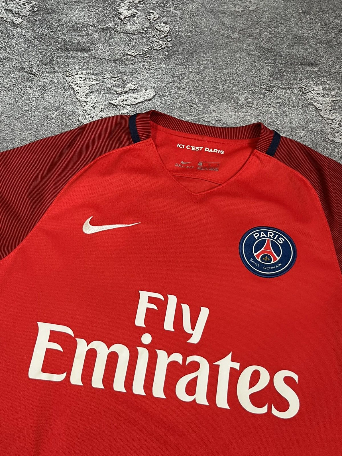 Nike Nike Paris Saint Germain PSG 2016-2017 Soccer Jersey Shirt Size US M / EU 48-50 / 2 - 2 Thumbnail