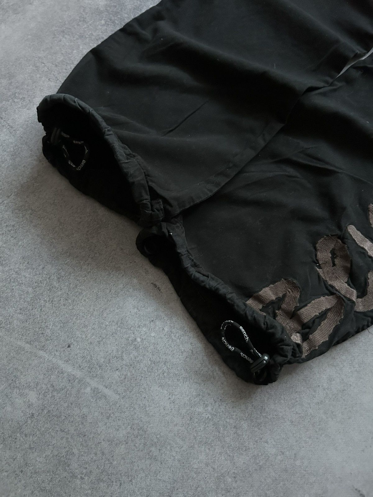 Bench × Japanese Brand × Vintage Vintage Bench parachute y2k cargo pants Size US 32 / EU 48 - 3 Thumbnail