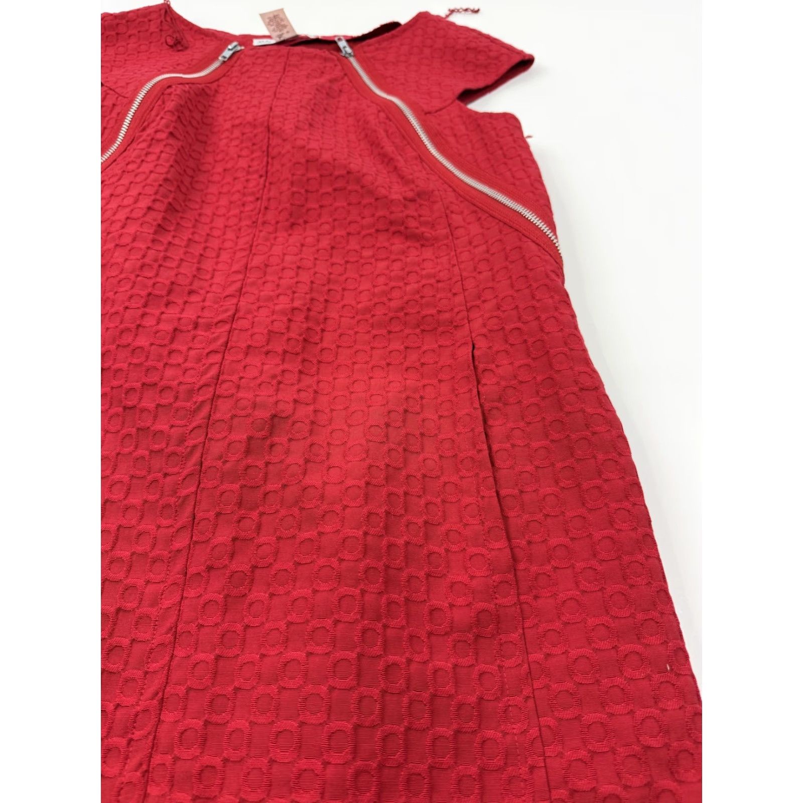MAGGY LONDON Maggy London Dress Womens 10 Red Textured Jacquard Cap Sleeve Sheath Work Office Size L / US 10 / IT 46 - 2 Thumbnail