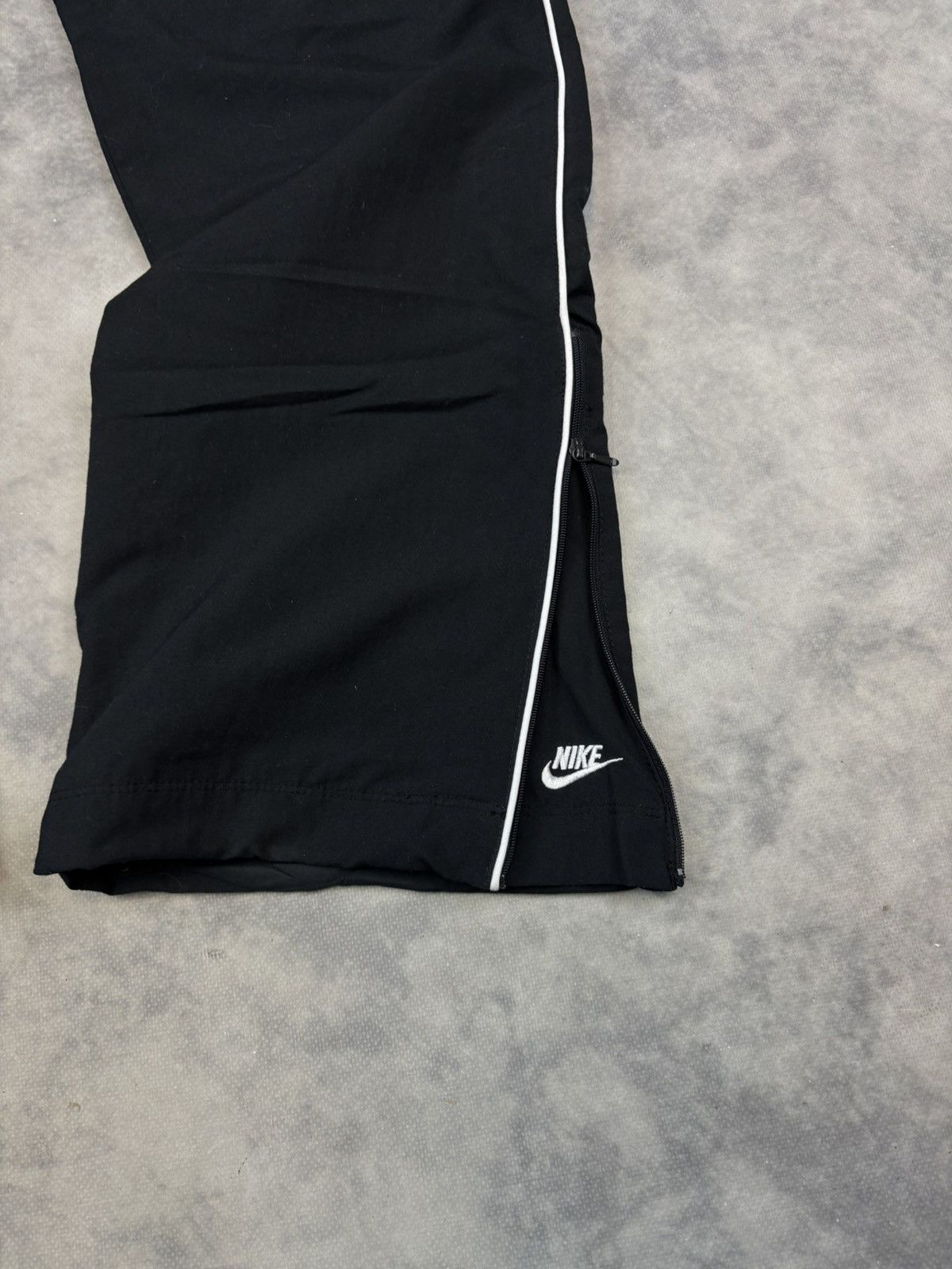 Nike × Vintage Vintage Nike Parachute Pants sweatpants y2k 90s skateboard Size 30" / US 8 / IT 44 - 2 Thumbnail