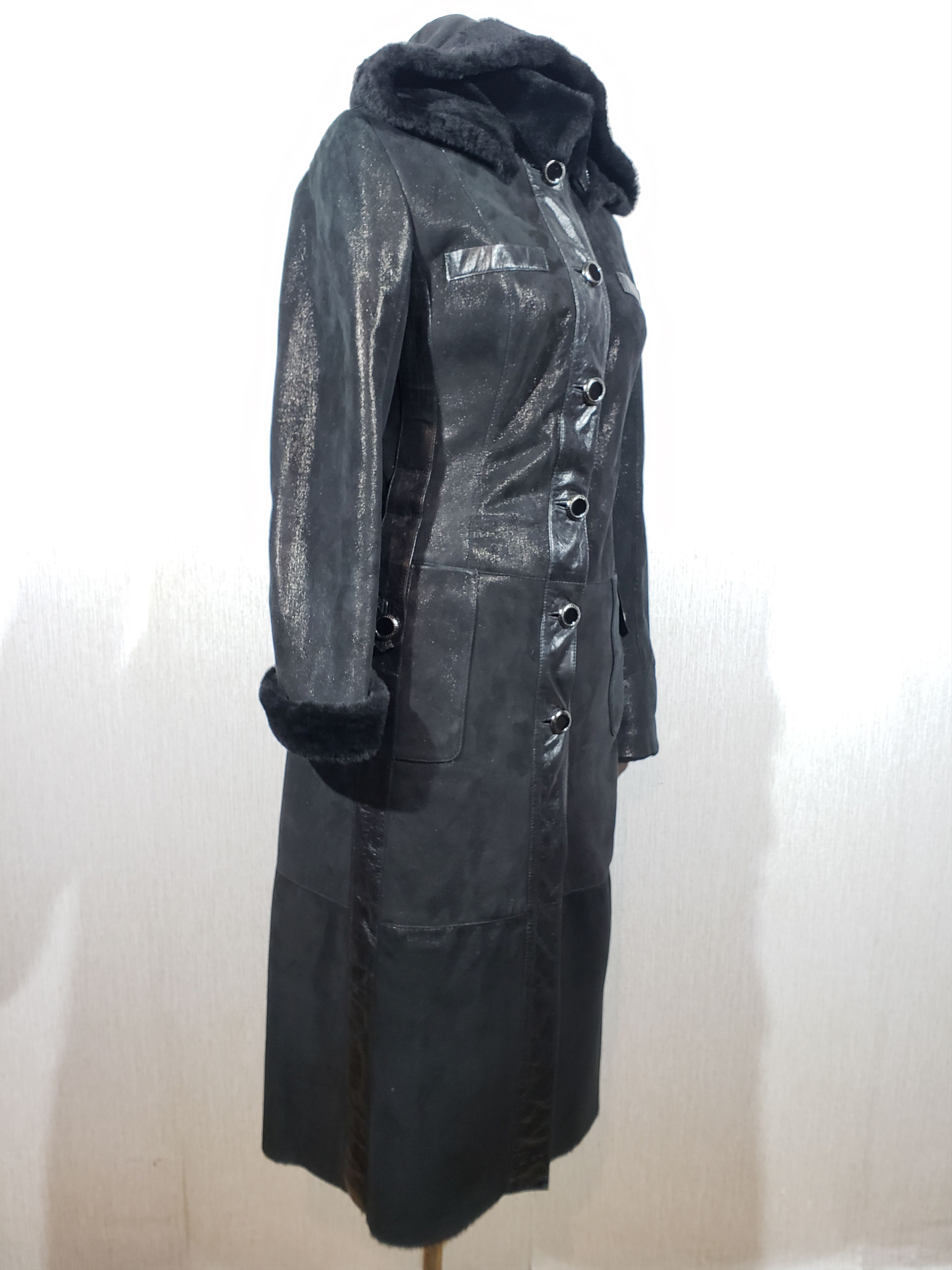 Other Stylish black sheepskin coat with a warm hood. Size L / US 10 / IT 46 - 3 Thumbnail