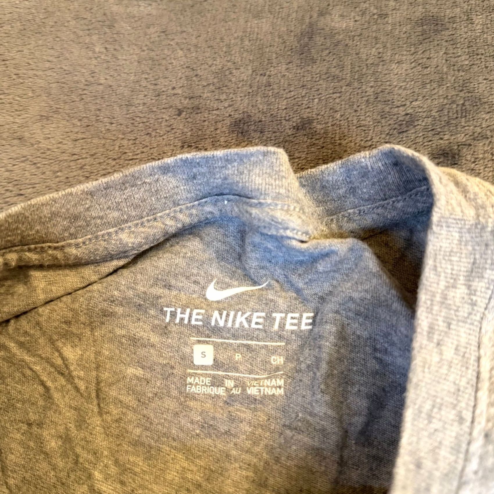 Nike Nike Gray T-Shirt Short Sleeve Crew Neck Basic Logo Tee Mens Small Size US S / EU 44-46 / 1 - 3 Thumbnail