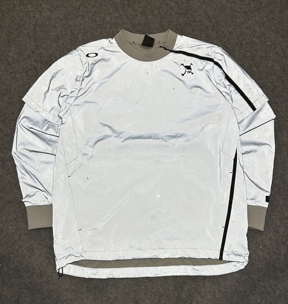 Oakley Oakley Skull Active Insulation pullover in a reflective. Size US L / EU 52-54 / 3 - 1 Thumbnail