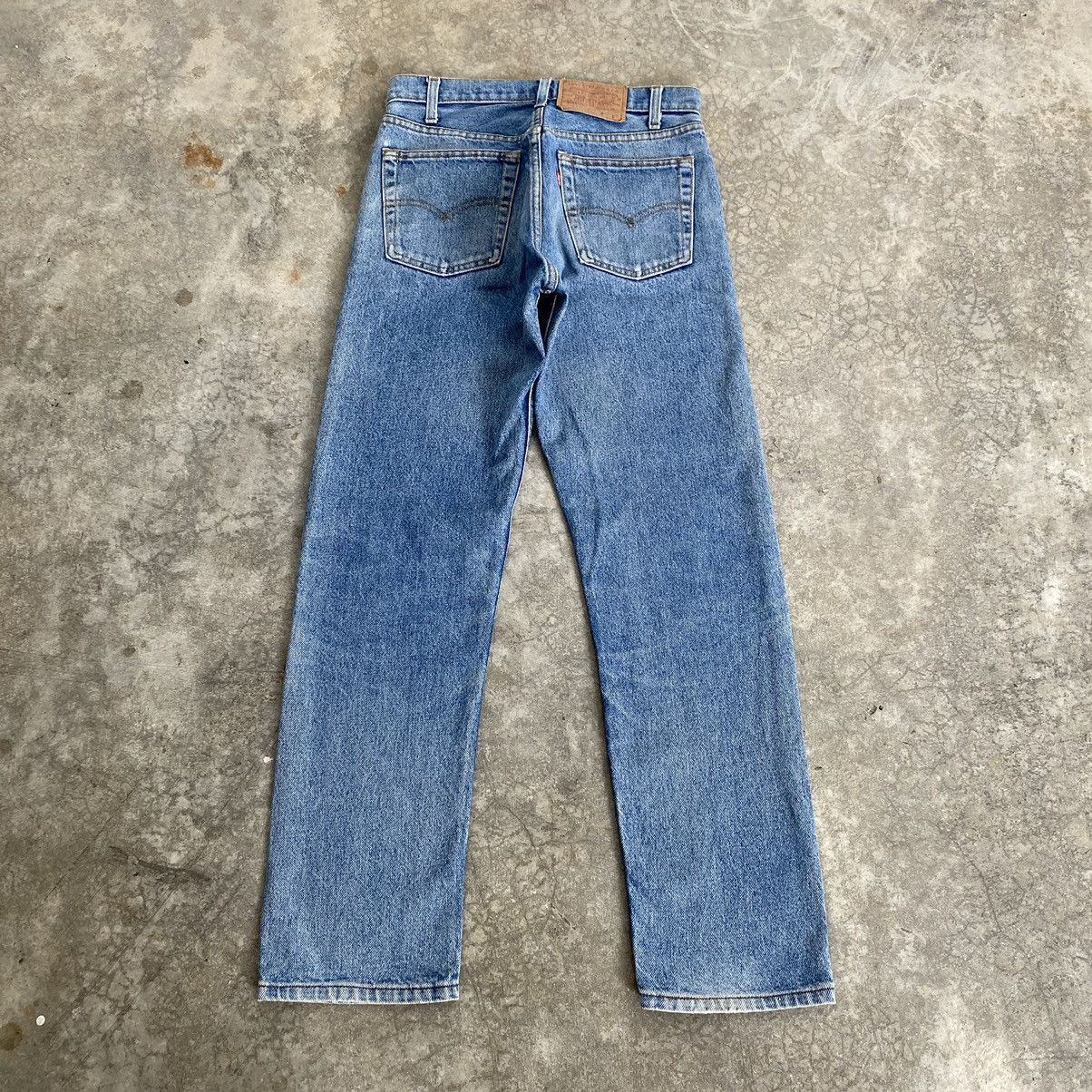 Levi's Size 28x28 Vintage 80’s Levi’s 505 Faded Blue Denim Jeans Size US 28 / EU 44 - 12 Thumbnail
