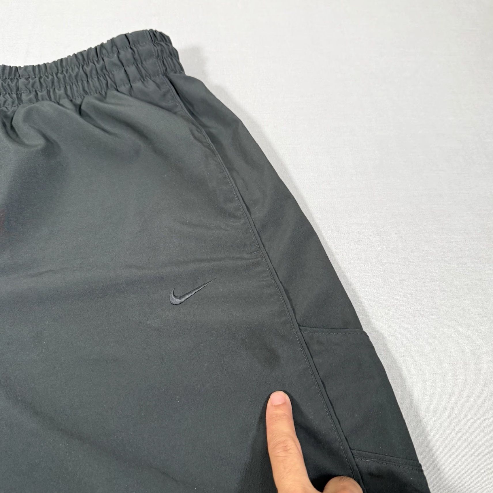 Nike Vintage Nike Pants Mens Large Gray Track Windbreaker Lined Baggy Loose Y2K Size US 33 - 6 Thumbnail