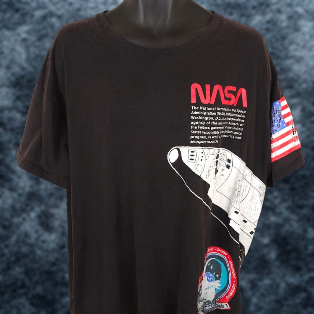 NASA NASA T Shirt Mens 3XL Black Apollo 11 Moon Landing Space Shuttle Shirt Mens Black NASA 3XL Size US XXL / EU 58 / 5 - 1 Thumbnail
