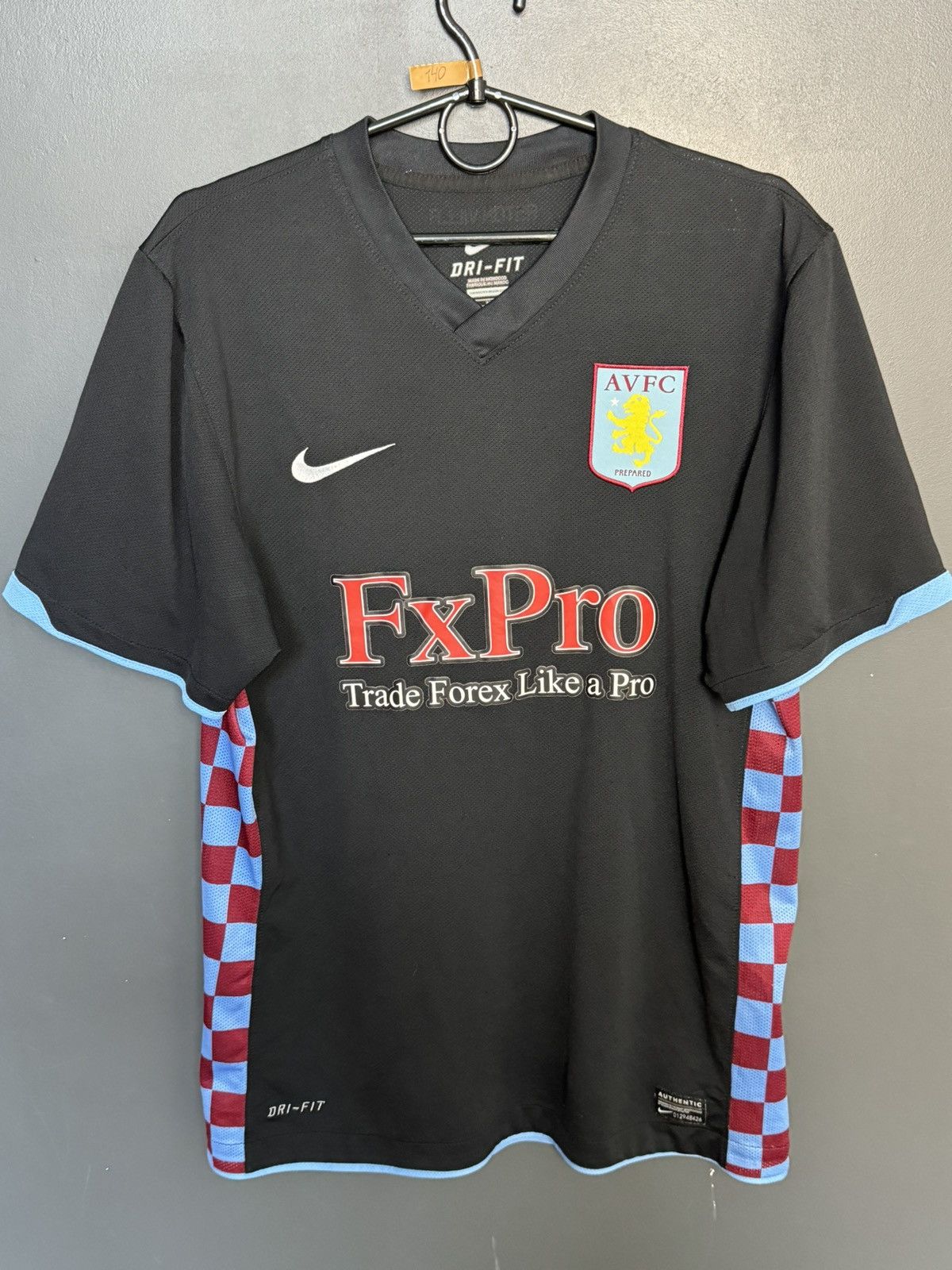 Nike Aston Villa 10/11 Away Football Jersey Size US M / EU 48-50 / 2 - 1 Thumbnail