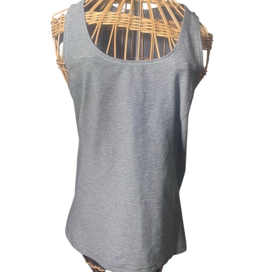 Lululemon Lululemon Gray Tank w/ Zigzag Cutout back Running Active XS Size XS / US 0-2 / IT 36-38 - 6 Thumbnail