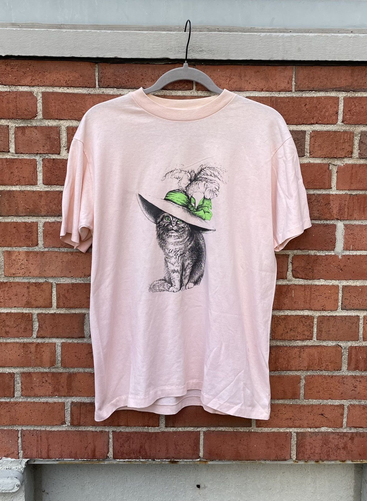 Hanes Vintage 80s Hanes Fancy Cat With A Fancy Feathered Hat tee Size US L / EU 52-54 / 3 - 1 Thumbnail