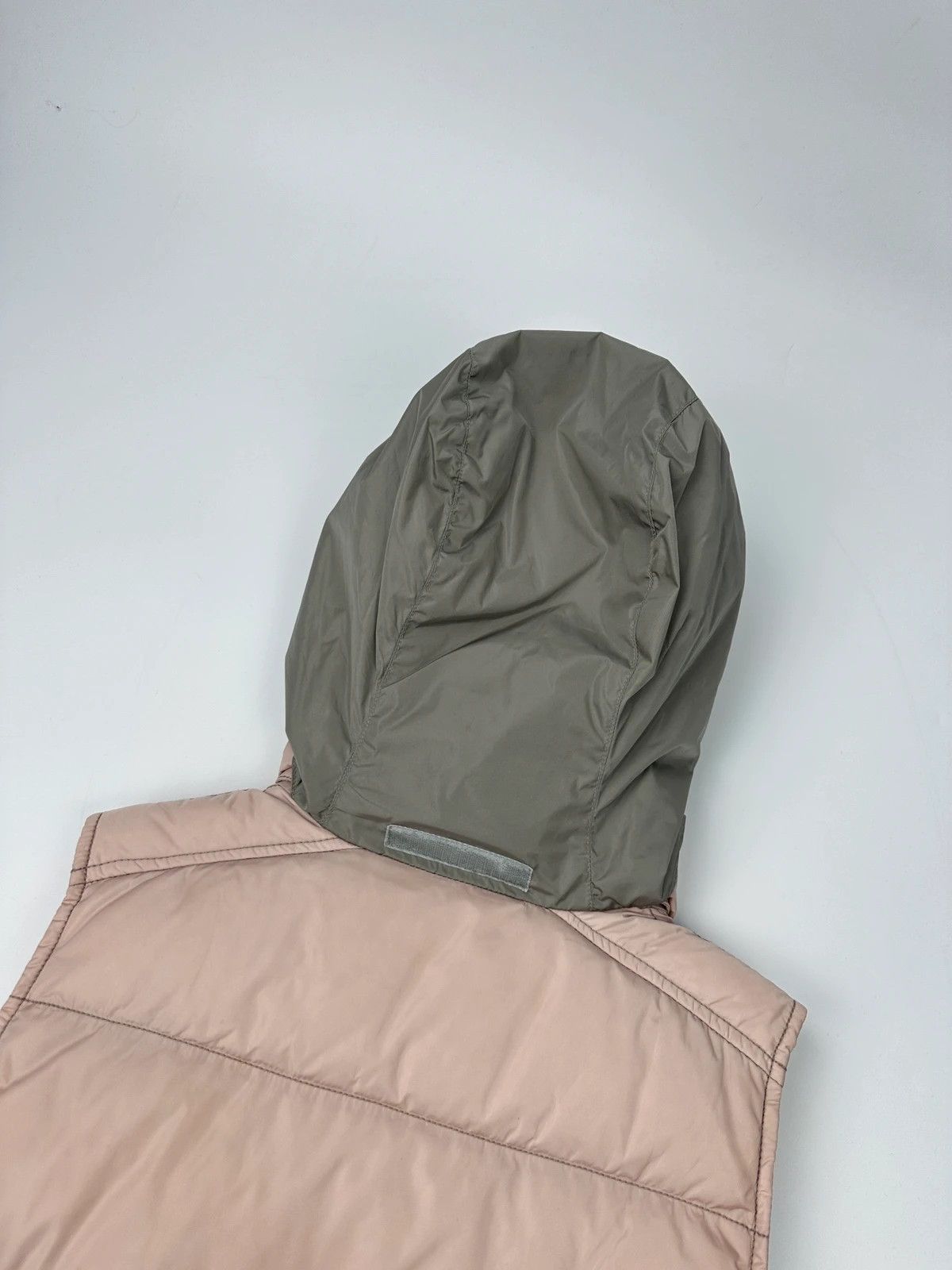 Prada Prada Sport 00s Pink SleevesLess Puffer Vest Down Jacket Size L / US 10 / IT 46 - 9 Thumbnail