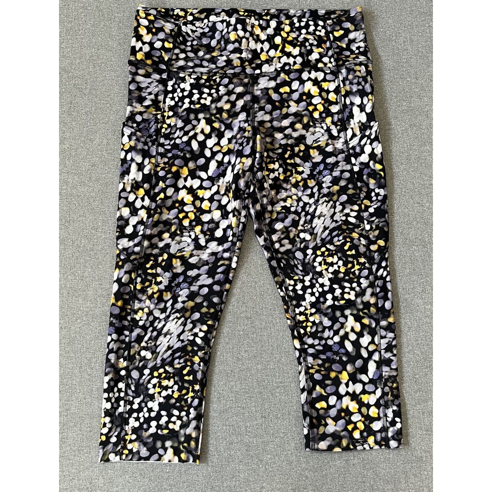 Lululemon Lululemon Women’s Size 10 Fast Crop II Workout Yoga Legging Size 32" / US 10 / IT 46 - 1 Thumbnail
