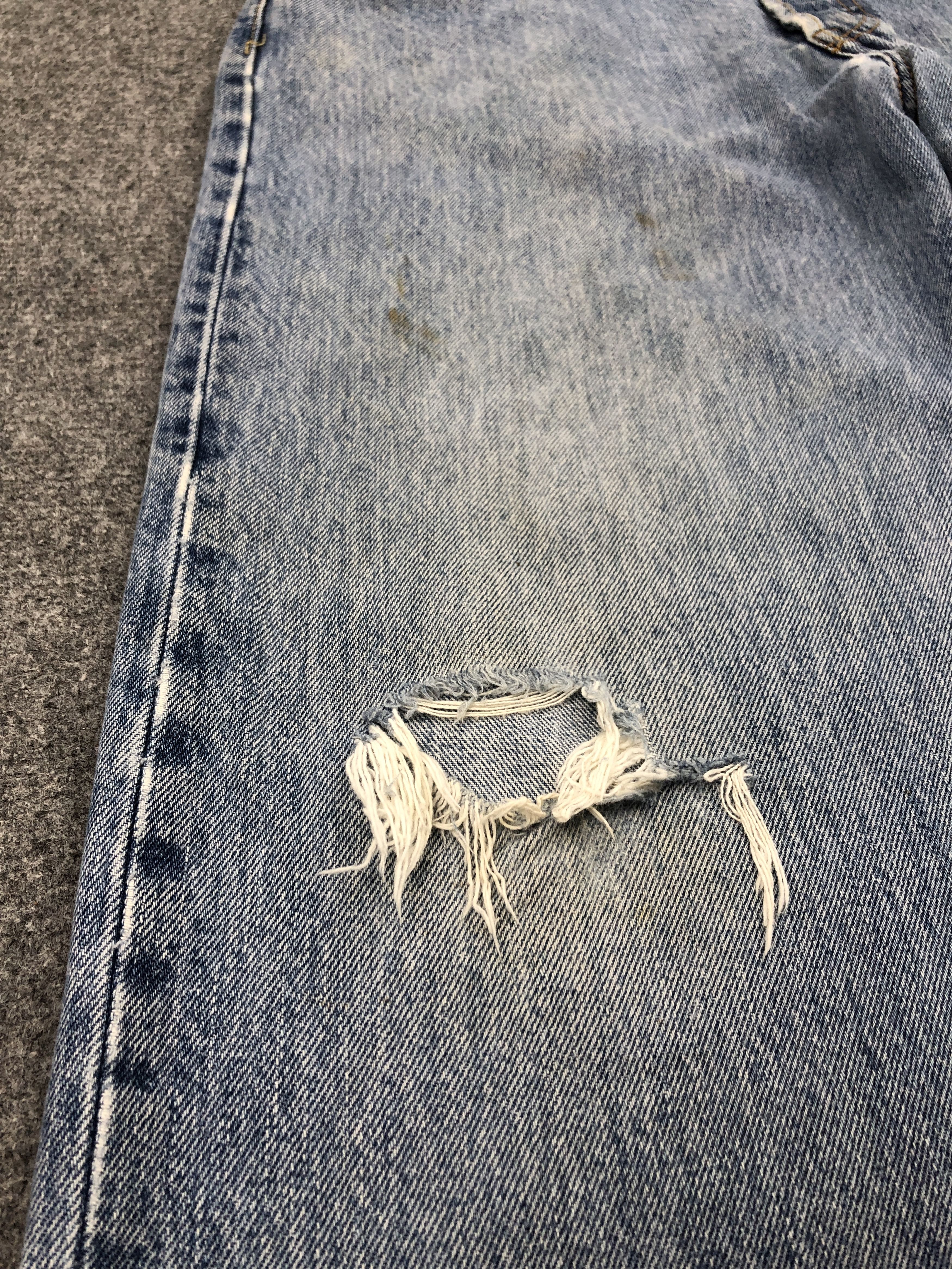 Levi's × Vintage Vintage 90s Levi's 501 Distressed Blue Jeans Size US 31 - 11 Thumbnail