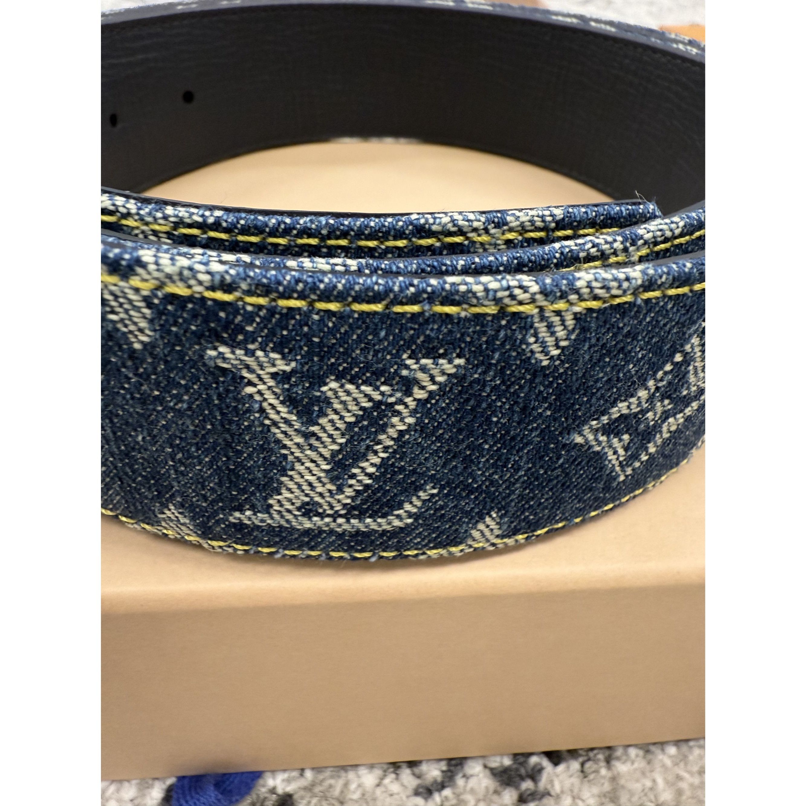 Louis Vuitton Louis Vuitton Blue Denim Heart Buckle Reversible Belt Made I Size ONE SIZE - 10 Thumbnail