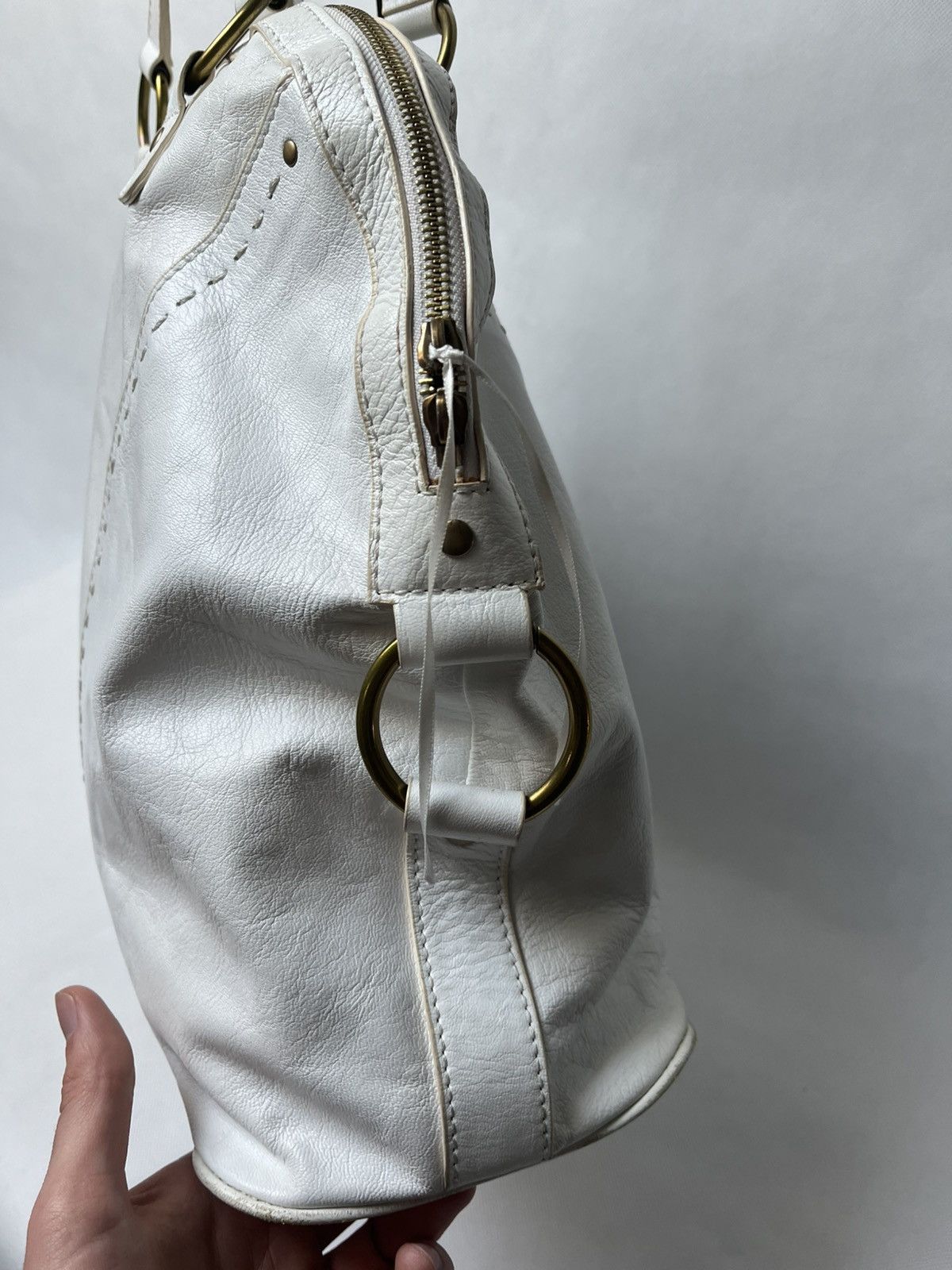 Yves Saint Laurent Yves Saint Laurent rive gauche Muse white leather hand bag Size ONE SIZE - 16 Thumbnail