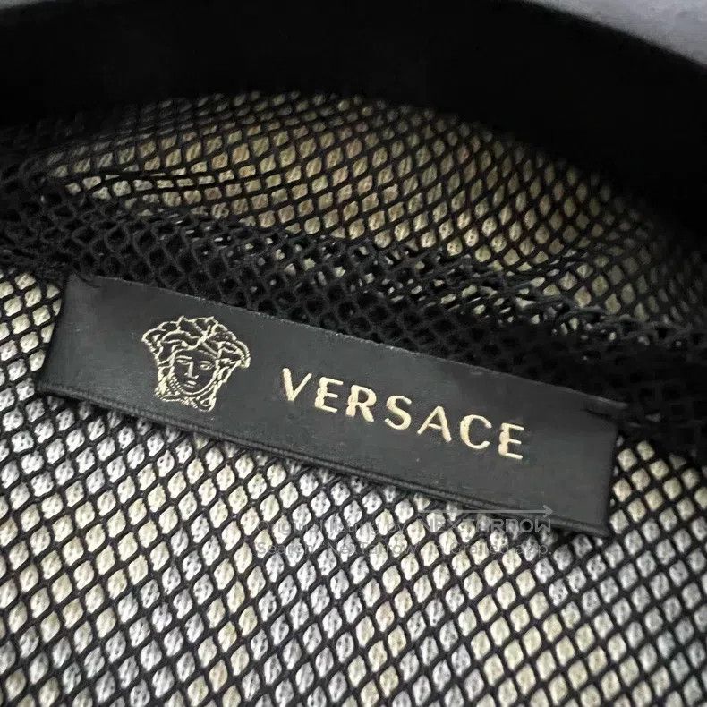 Versace Versace A classic patterned hooded jacket Size US M / EU 48-50 / 2 - 3 Thumbnail