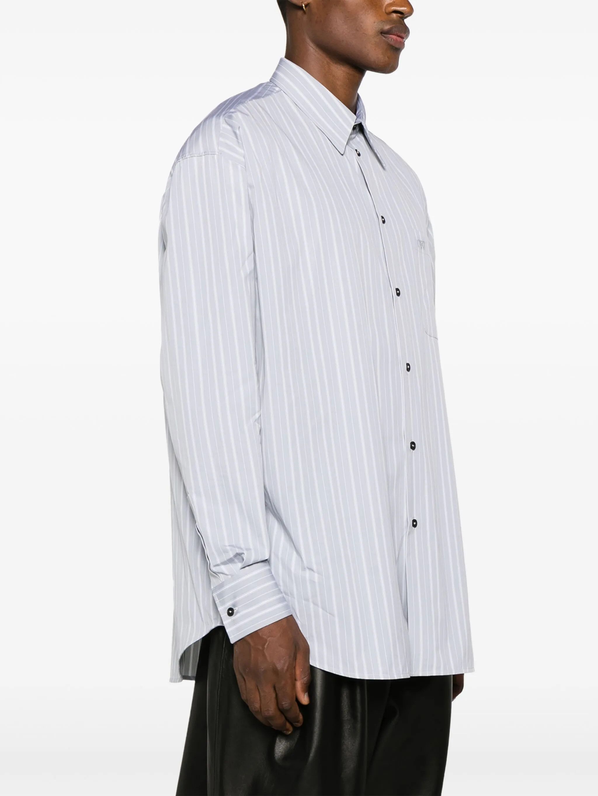 Off-White o1y0325 Logo Striped Shirt in Grey/White Size US S / EU 44-46 / 1 - 3 Thumbnail
